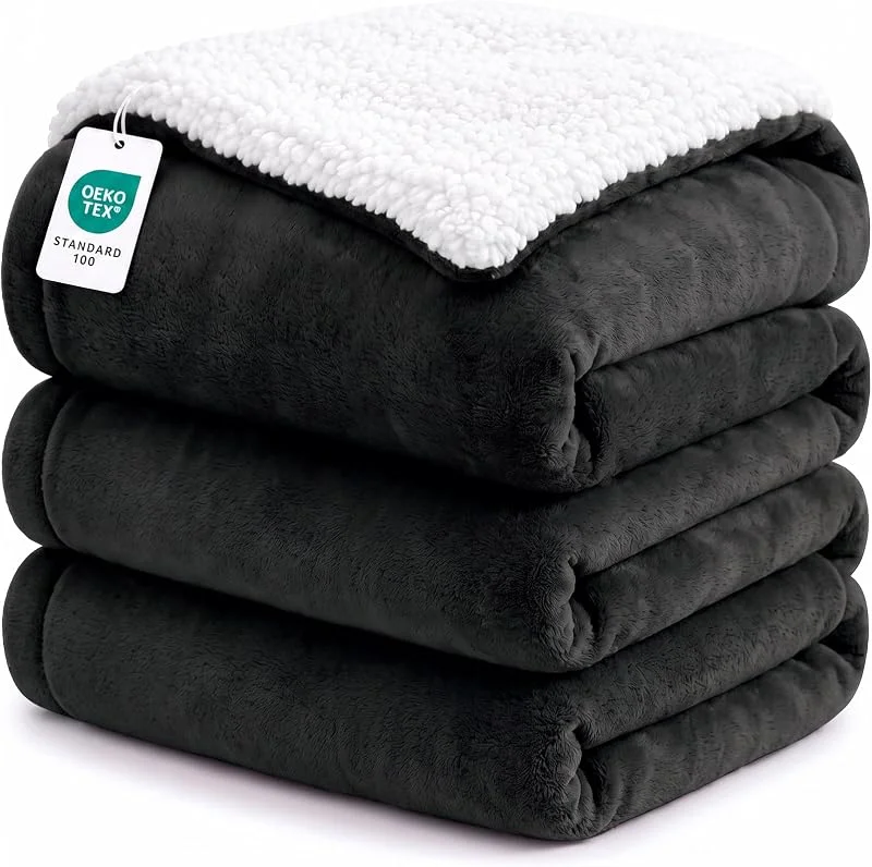 WAVVE Plaid Coperta Invernale di Pile Sherpa e Flanella - 220x240 cm, Nero - Coperta Pelosa Agnellata Doppio Strato - Divano Letto Matrimoniale, Pled Pail 240x220, Morbida e Calda — Riscaldamento
